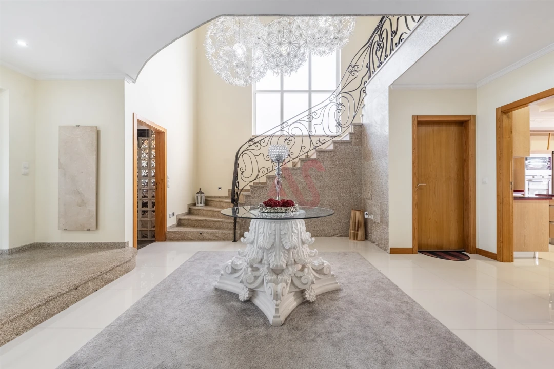 Moradia T4 para Venda em Recezinhos (São Mamede) Foto 15