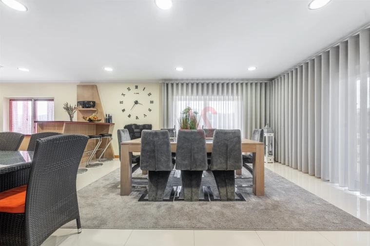 Moradia T4 para Venda em Recezinhos (São Mamede) Foto 10