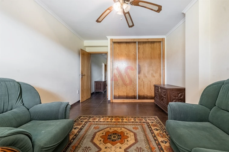 Moradia T4 para Venda em Recezinhos (São Mamede) Foto 39