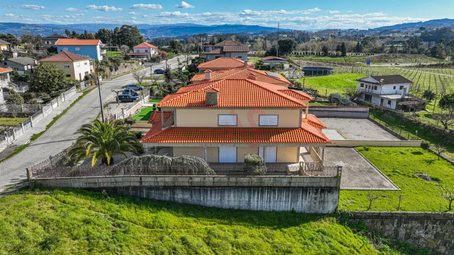 Moradia T4 para Venda em Recezinhos (São Mamede) Foto 46