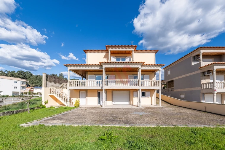 Moradia T4 para Venda em Recezinhos (São Mamede) Foto 3