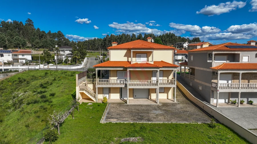 Moradia T4 para Venda em Recezinhos (São Mamede) Foto 43