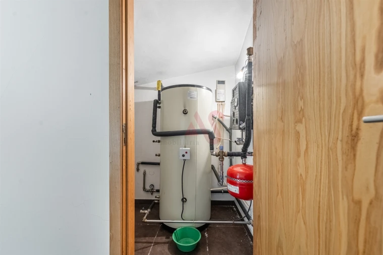 Moradia T4 para Venda em Recezinhos (São Mamede) Foto 40