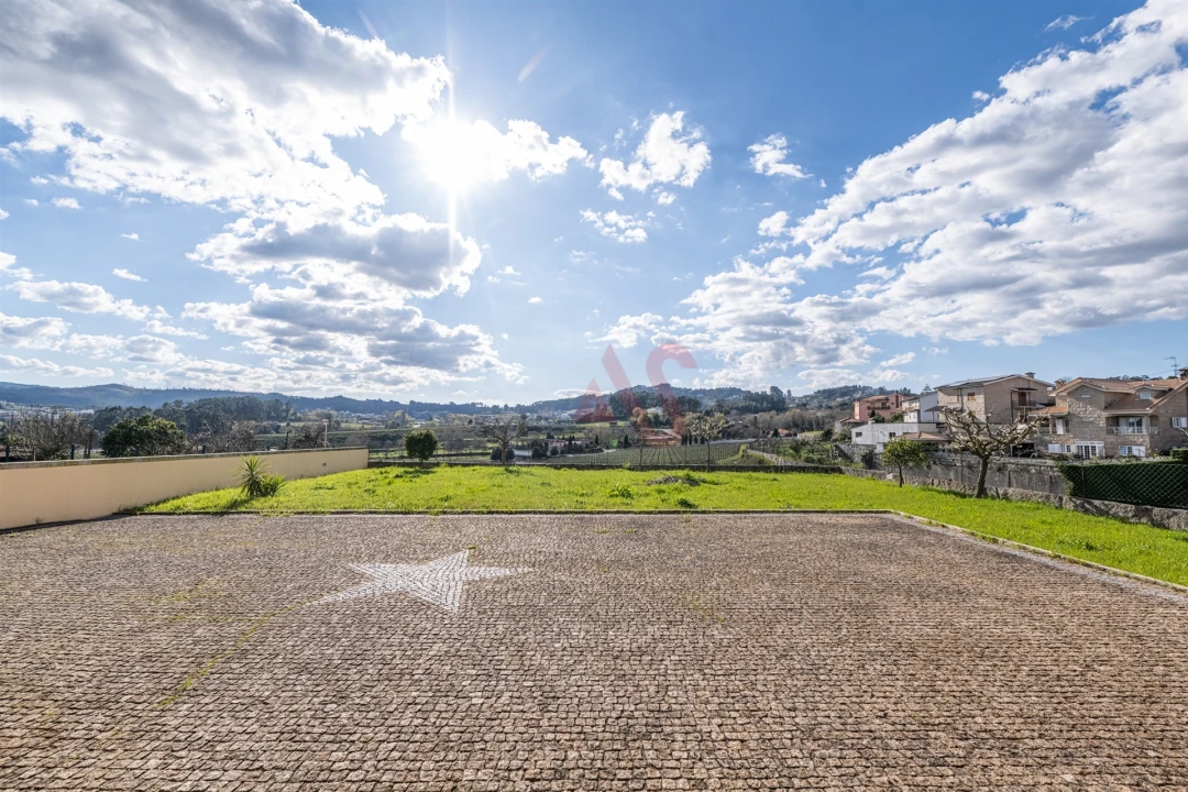 Moradia T4 para Venda em Recezinhos (São Mamede) Foto 34