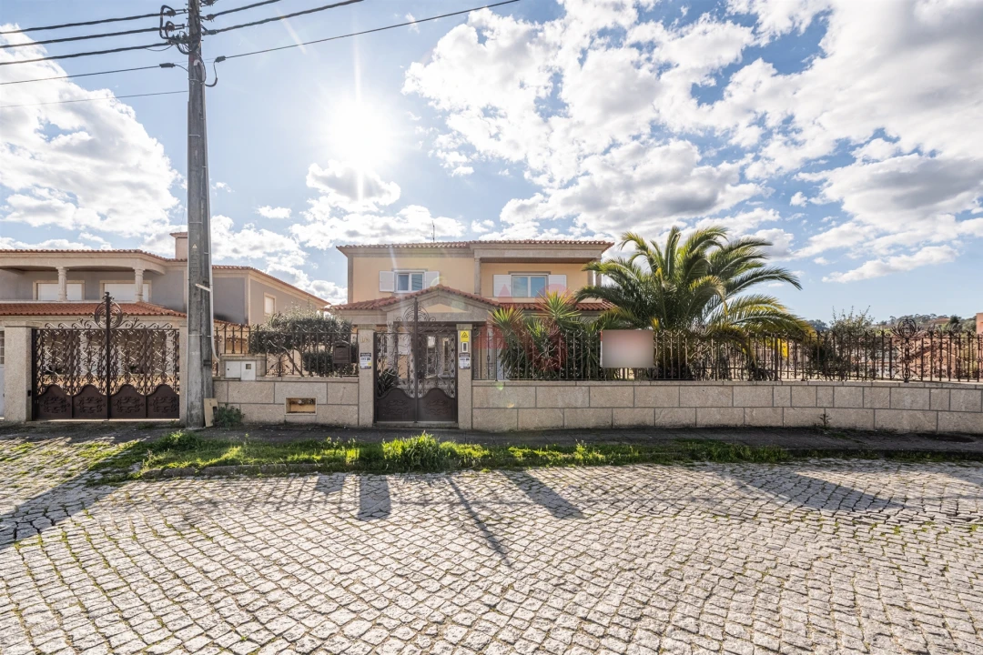 Moradia T4 para Venda em Recezinhos (São Mamede) Foto 42