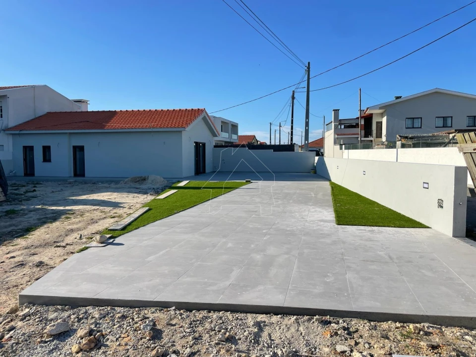 Moradia T2 para Venda em Ovar, São João, Arada e São Vicente de Pereira Jusã Foto 2