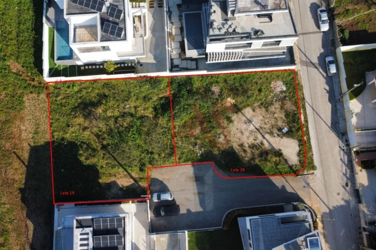 Terreno para Venda em Ramada e Caneças Foto 1