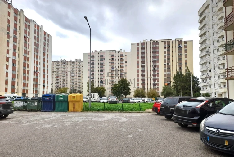 Terreno para Venda em Carregado e Cadafais Foto 9