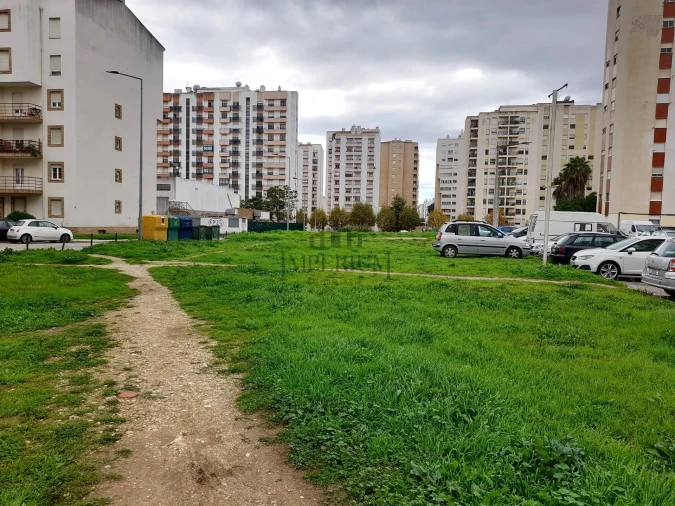 Terreno para Venda em Carregado e Cadafais Foto 2