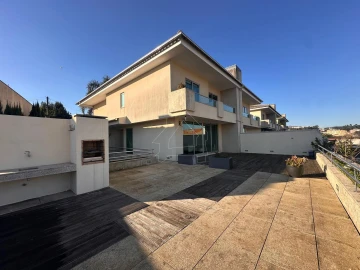 Moradia T3 para Venda em São João da Madeira