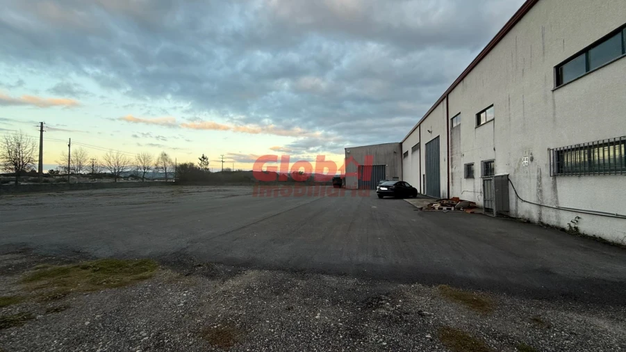 Armazém para Venda em Castro Daire Foto 5