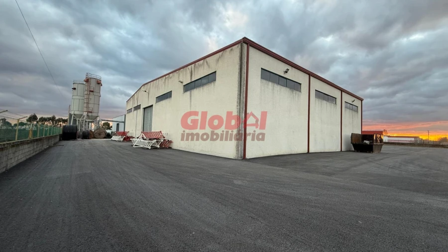 Armazém para Venda em Castro Daire Foto 4