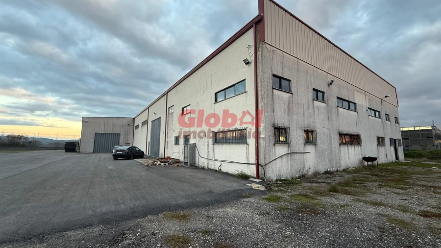 Armazém para Venda em Castro Daire Foto 3