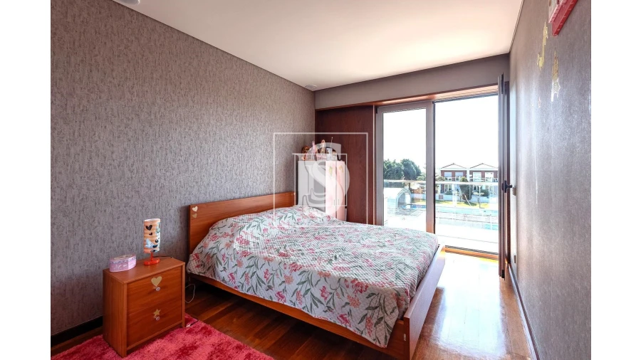 Moradia T3 para Venda em Madalena Foto 14