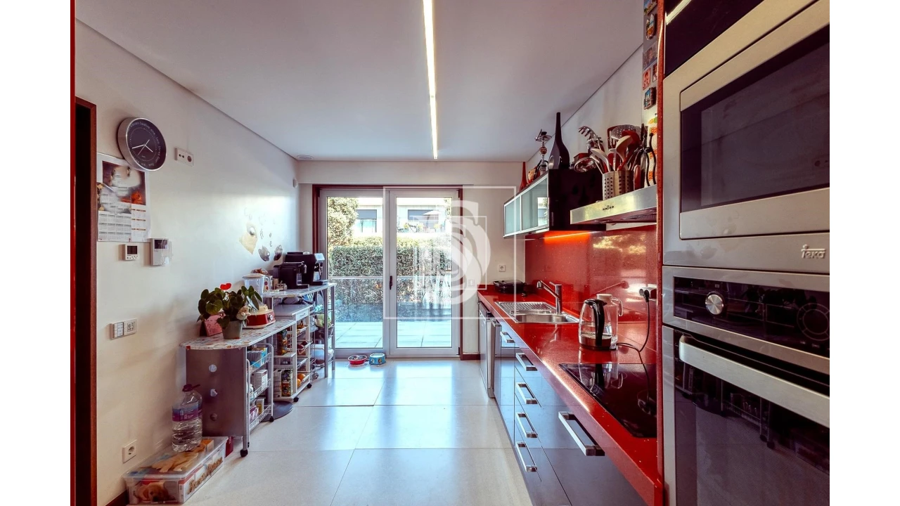 Moradia T3 para Venda em Madalena Foto 6