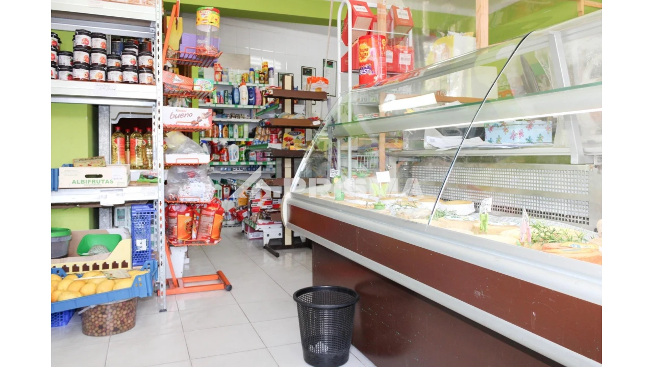Loja para Venda em Alcains Foto 4