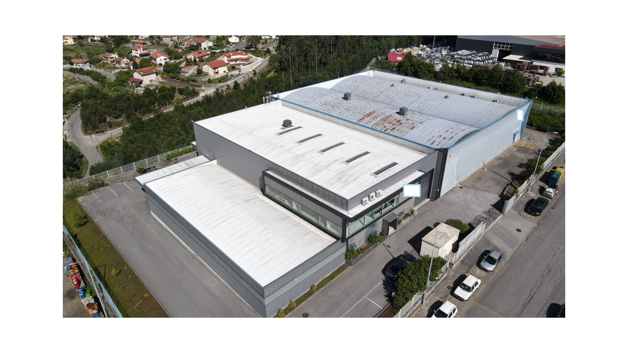 Armazém para Venda em Raiva, Pedorido e Paraíso Foto 1