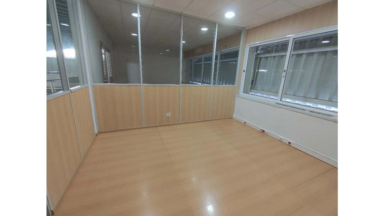 Armazém para Venda em Raiva, Pedorido e Paraíso Foto 20