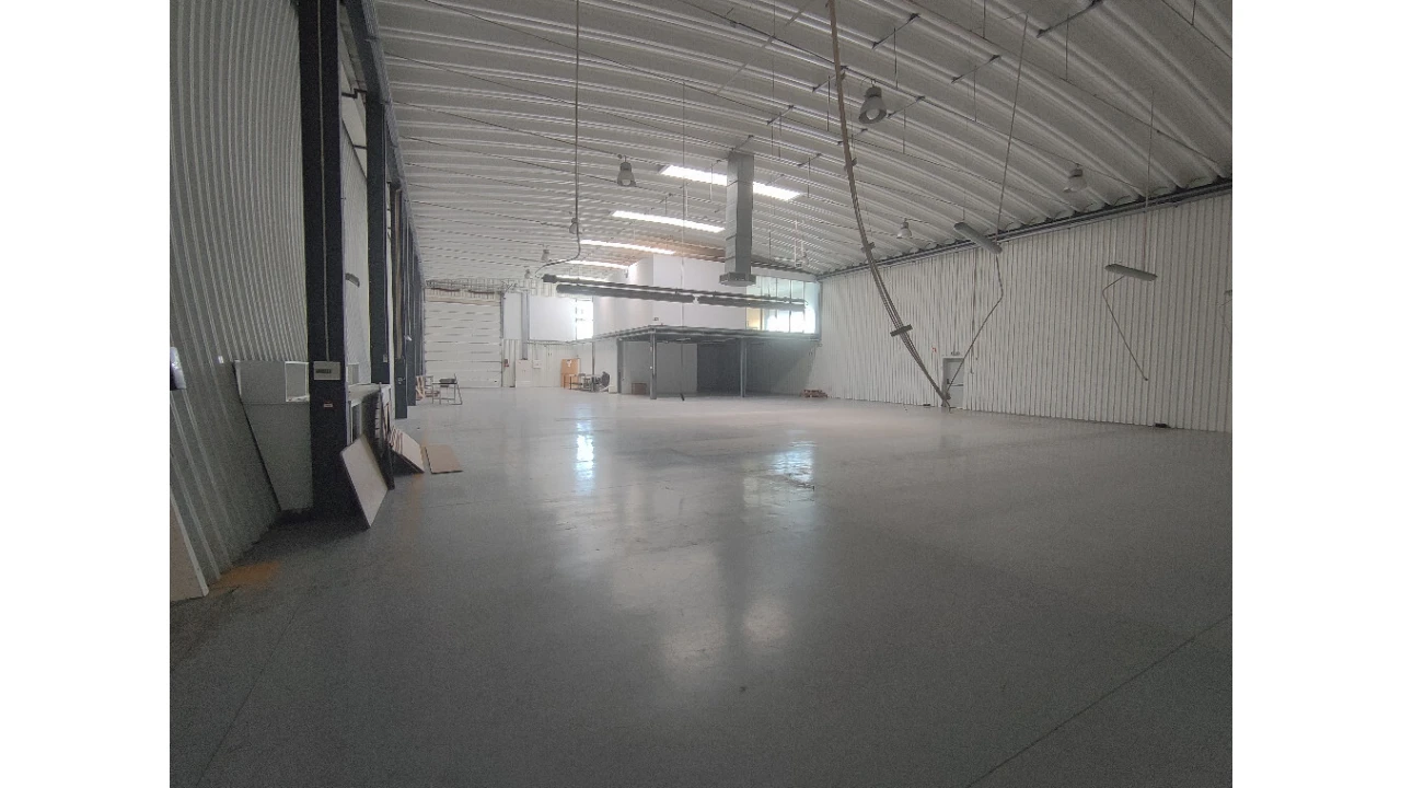 Armazém para Venda em Raiva, Pedorido e Paraíso Foto 26