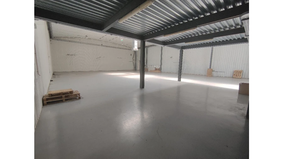 Armazém para Venda em Raiva, Pedorido e Paraíso Foto 32