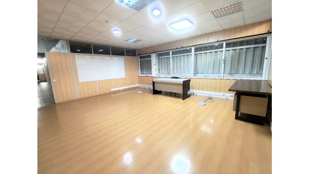 Armazém para Venda em Raiva, Pedorido e Paraíso Foto 19