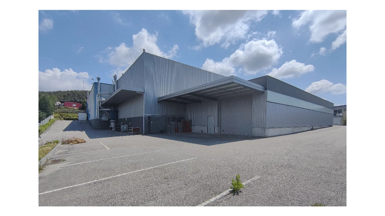 Armazém para Venda em Raiva, Pedorido e Paraíso Foto 4