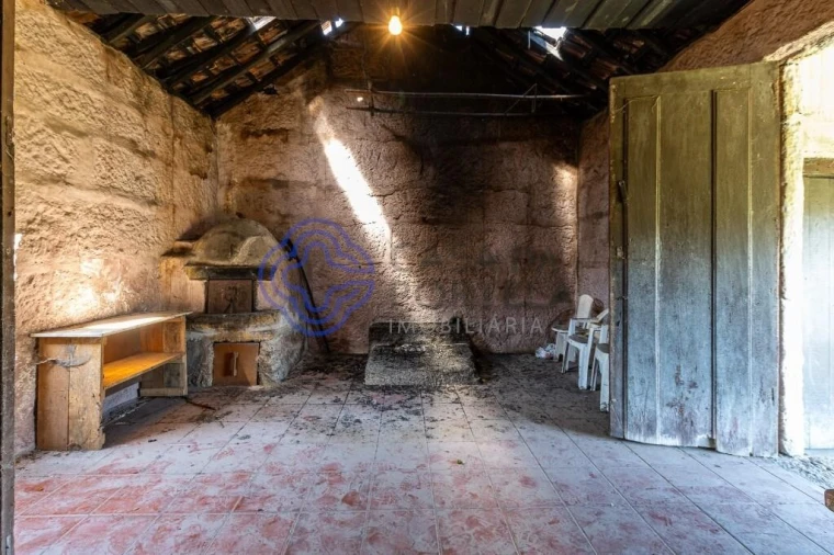 Quinta T4 para Venda em Alpendorada, Várzea e Torrão Foto 28