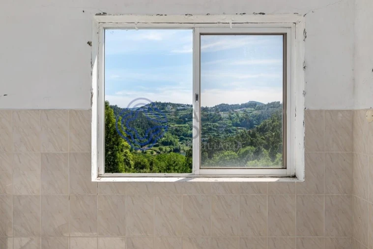 Quinta T4 para Venda em Alpendorada, Várzea e Torrão Foto 17