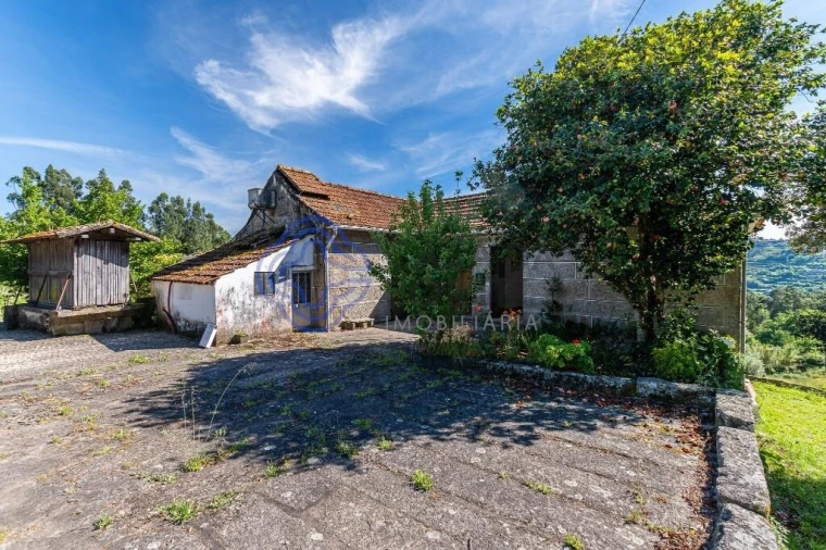 Quinta T4 para Venda em Alpendorada, Várzea e Torrão Foto 2