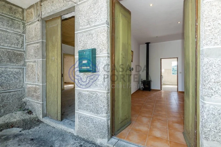 Quinta T4 para Venda em Alpendorada, Várzea e Torrão Foto 7