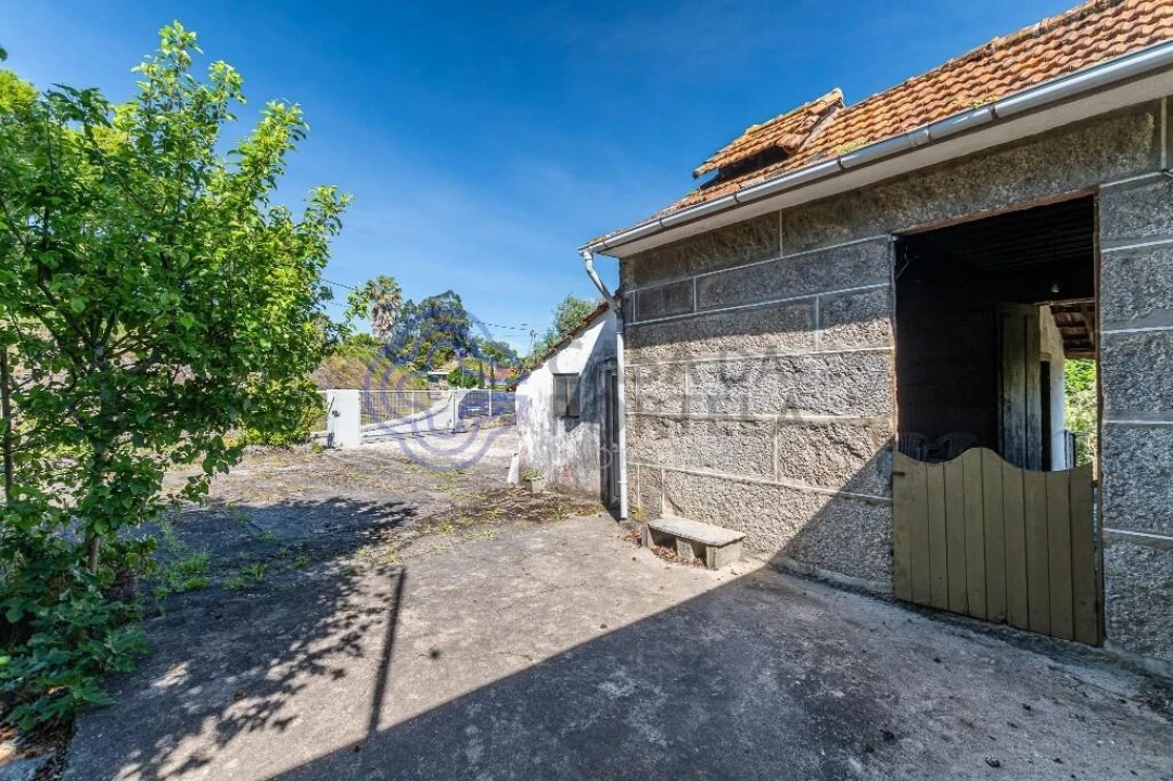 Quinta T4 para Venda em Alpendorada, Várzea e Torrão Foto 4