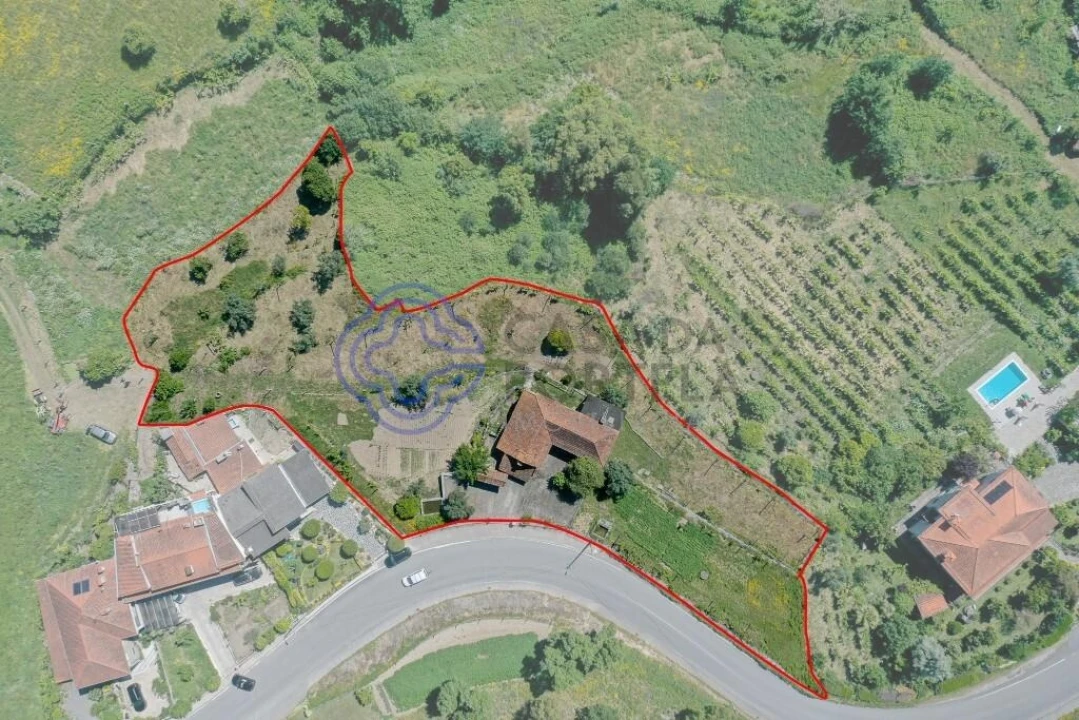 Quinta T4 para Venda em Alpendorada, Várzea e Torrão Foto 46