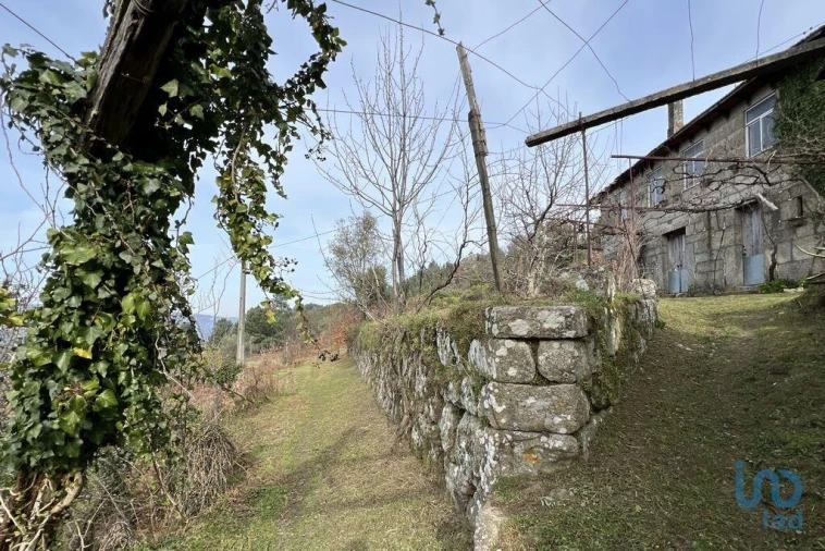 Moradia T5 para Venda em Oliveira do Douro Foto 9