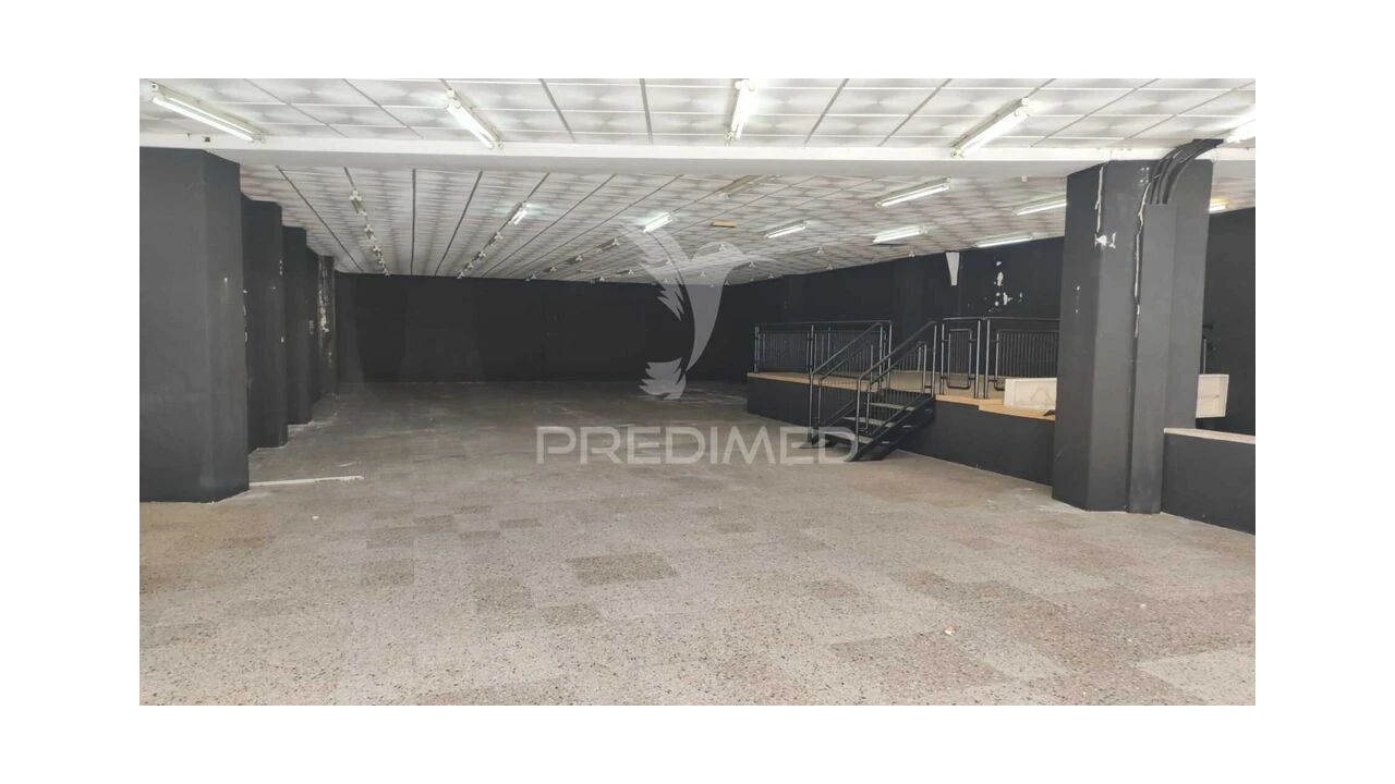 Loja para Venda em Almada, Cova da Piedade, Pragal e Cacilhas Foto 9