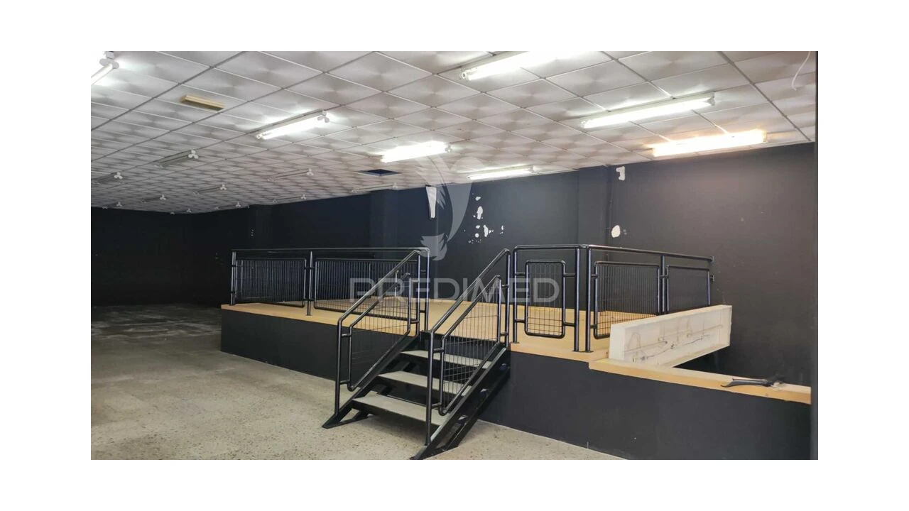 Loja para Venda em Almada, Cova da Piedade, Pragal e Cacilhas Foto 3