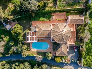 Moradia T4 para Venda em Estômbar e Parchal