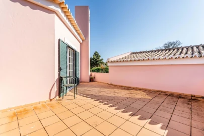 Moradia T4 para Venda em Estômbar e Parchal