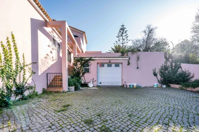 Moradia T4 para Venda em Estômbar e Parchal