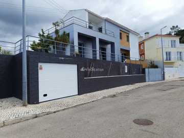 Moradia T4 para Venda em Sesimbra (Castelo)