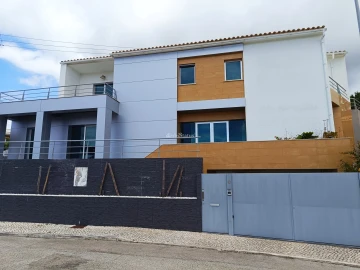 Moradia T4 para Venda em Sesimbra (Castelo)
