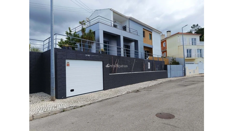 Moradia T4 para Venda em Sesimbra (Castelo) Foto 1