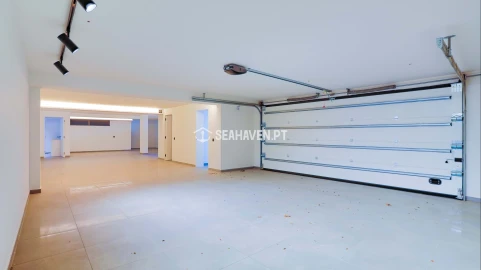 Moradia T5 para Venda em Quarteira