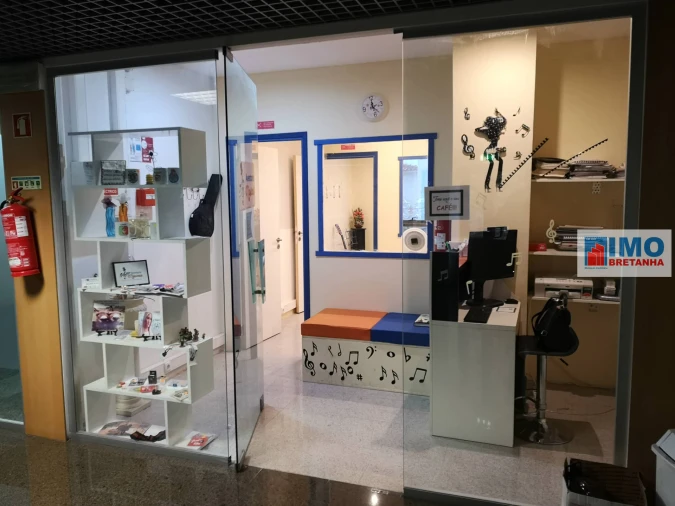 Loja para Venda em Covilhã e Canhoso Foto 1