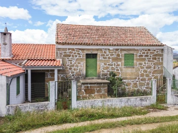 Quinta T4 para Venda em Vale de Prazeres e Mata da Rainha