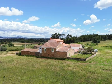 Quinta T4 para Venda em Vale de Prazeres e Mata da Rainha