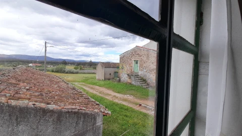 Quinta T4 para Venda em Vale de Prazeres e Mata da Rainha