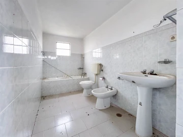 Quinta T4 para Venda em Vale de Prazeres e Mata da Rainha