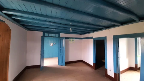 Quinta T4 para Venda em Vale de Prazeres e Mata da Rainha
