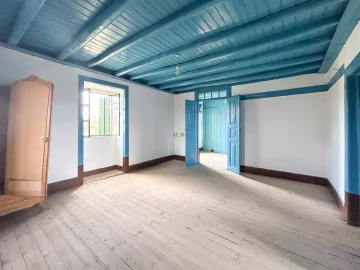 Quinta T4 para Venda em Vale de Prazeres e Mata da Rainha