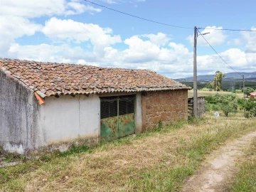 Quinta T4 para Venda em Vale de Prazeres e Mata da Rainha